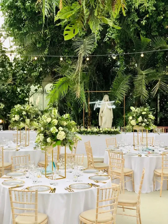 Grand Wedding Flowers at The Palm House