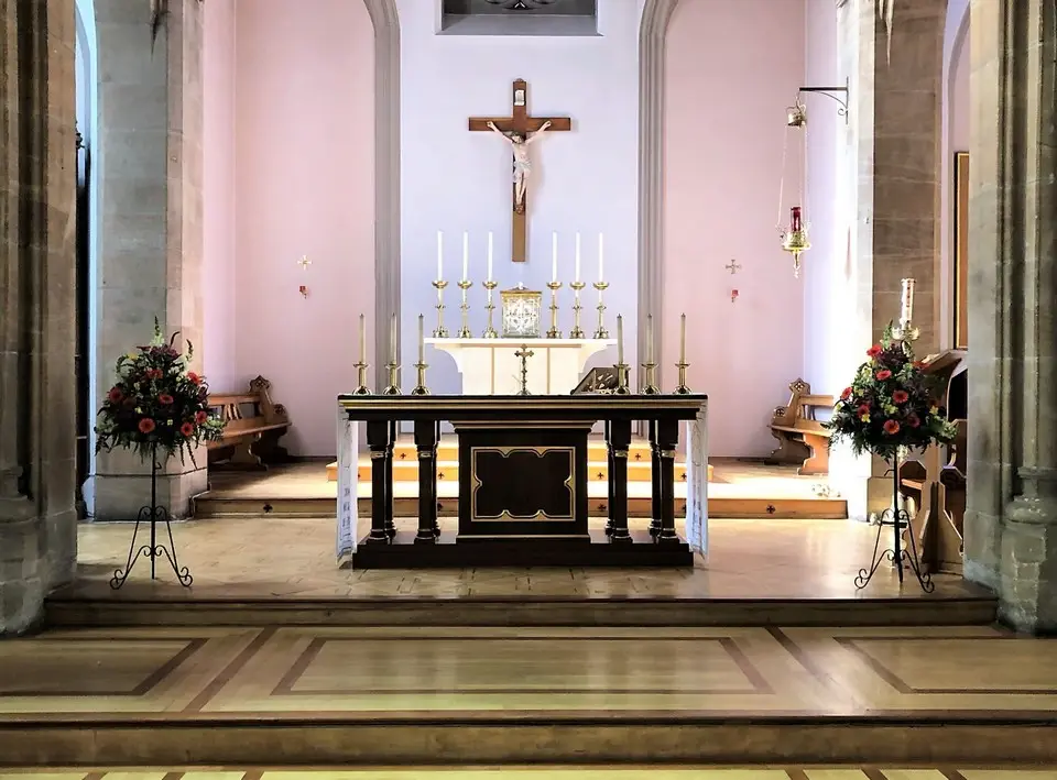 Vibrant Summer Pedestal Arrangement in Church