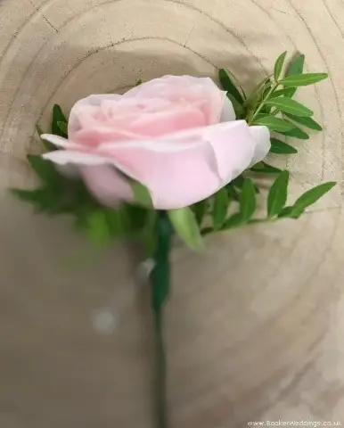 Buttonhole for Bestman Sweet Avalanche Rose and Pistache