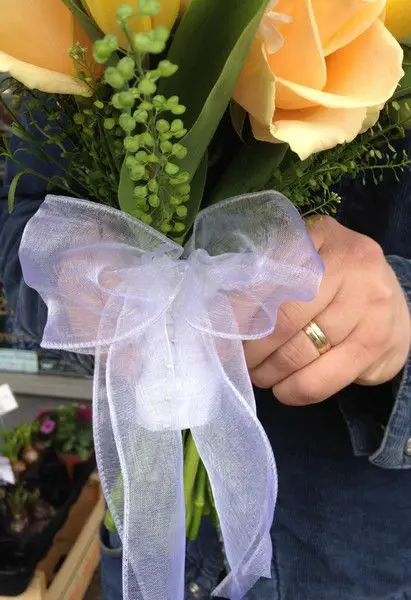 Brides Bouquet Bow
