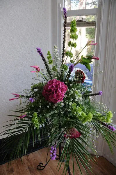 Modern Hydrangea Pedestal Arrangement