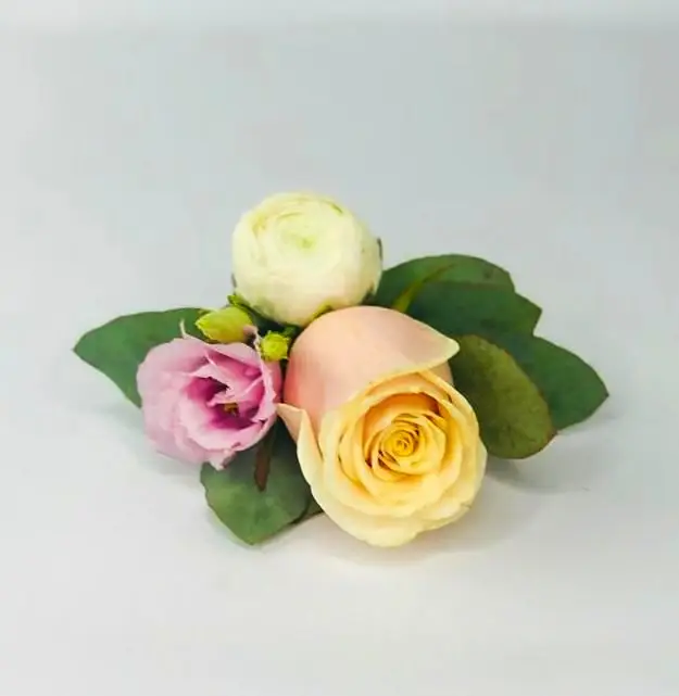 Groom Buttonhole Rose Lissianthus Ranunculus