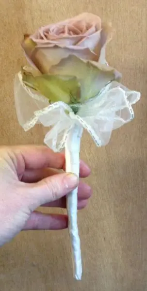 Brown Amnesia Rose Wand Bouquet