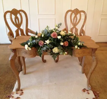 Brown Rose Amnesia Registrars Table Arrangment Top Table Arrangment
