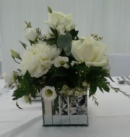 Top Table Mirrored Cube Arrangement side view