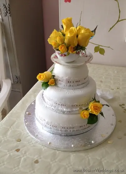 Yellow Rose Wedding Cake Decoration at St Georges Hall, Liverpool