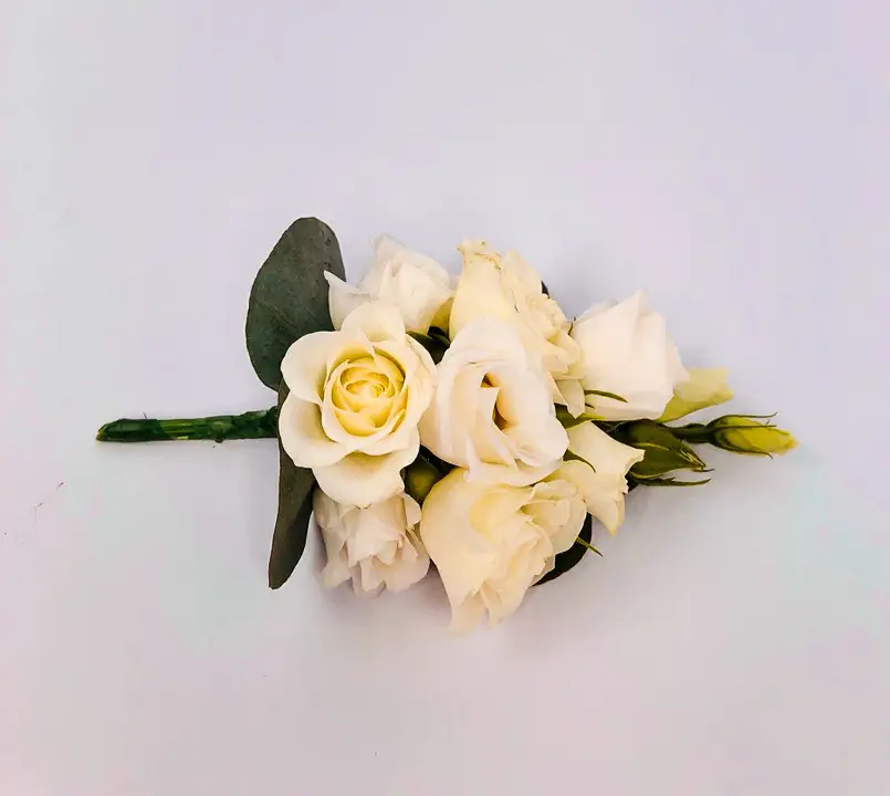 White Mother of the Bride Pin Corsage