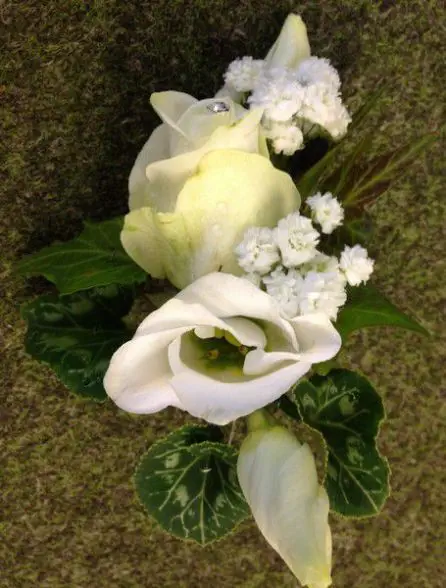 Rose and Lissianthus Corsage
