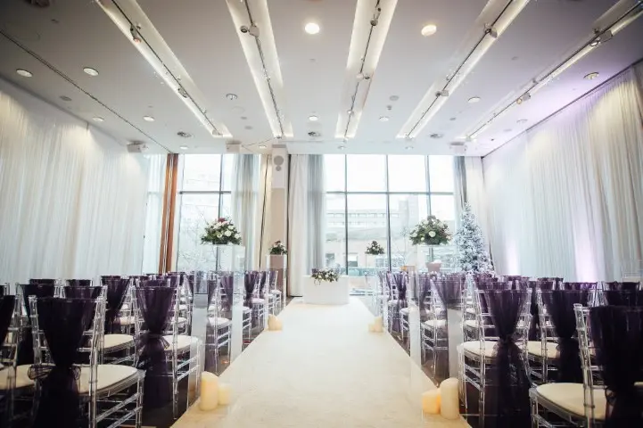 December Wedding Flowers Photos by Antonio Franco 00