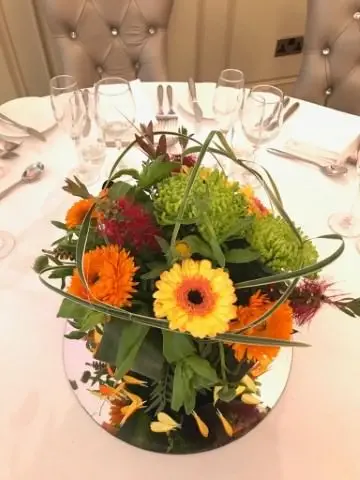 Bright Summer Wedding Flowers at Allerton Manor2