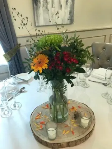 Bright Summer Wedding Flowers at Allerton Manor8