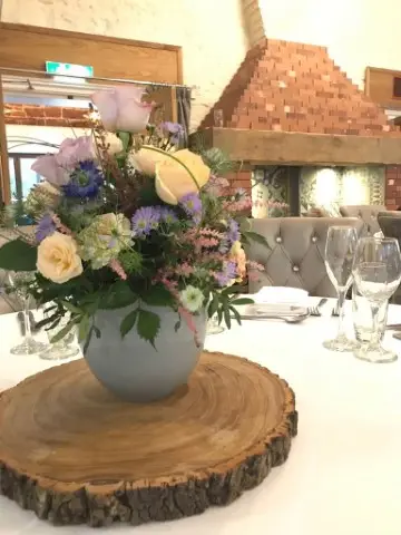 Pastel Wedding Flowers at Allerton Manor4