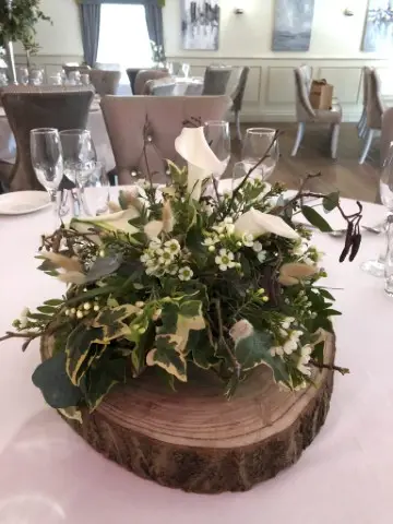Rustic Wedding Flowers at Allerton Manor10