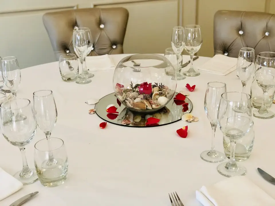 Spring Wedding Flowers at Allerton Manor