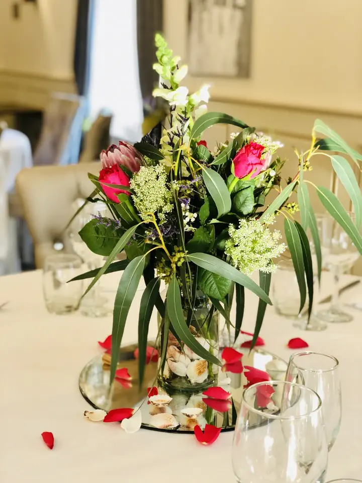 Spring Wedding Flowers at Allerton Manor6