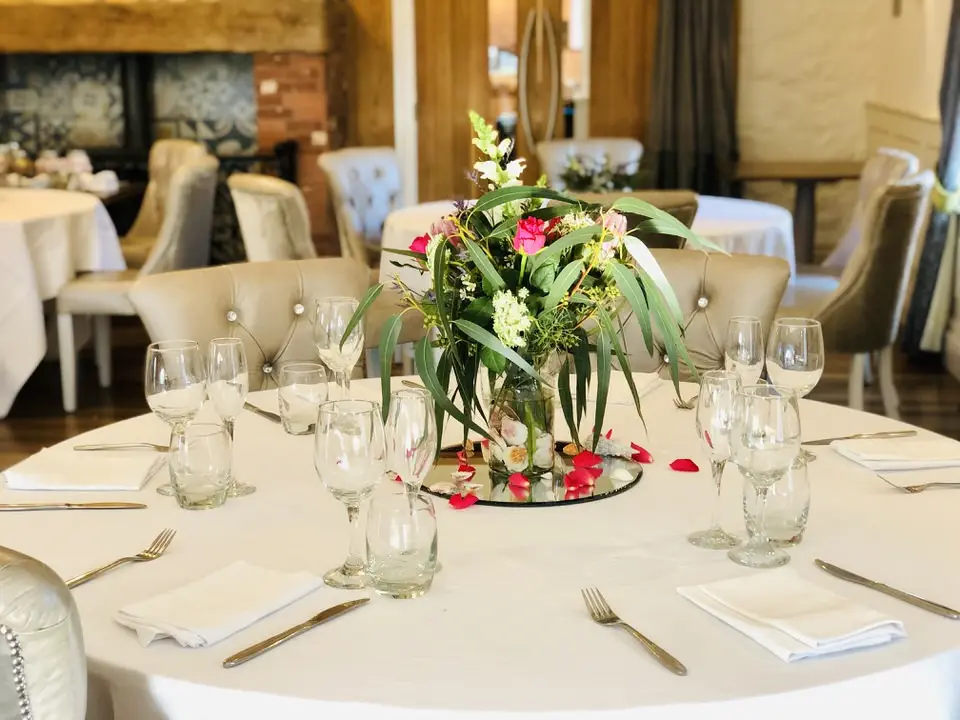 Spring Wedding Flowers at Allerton Manor7